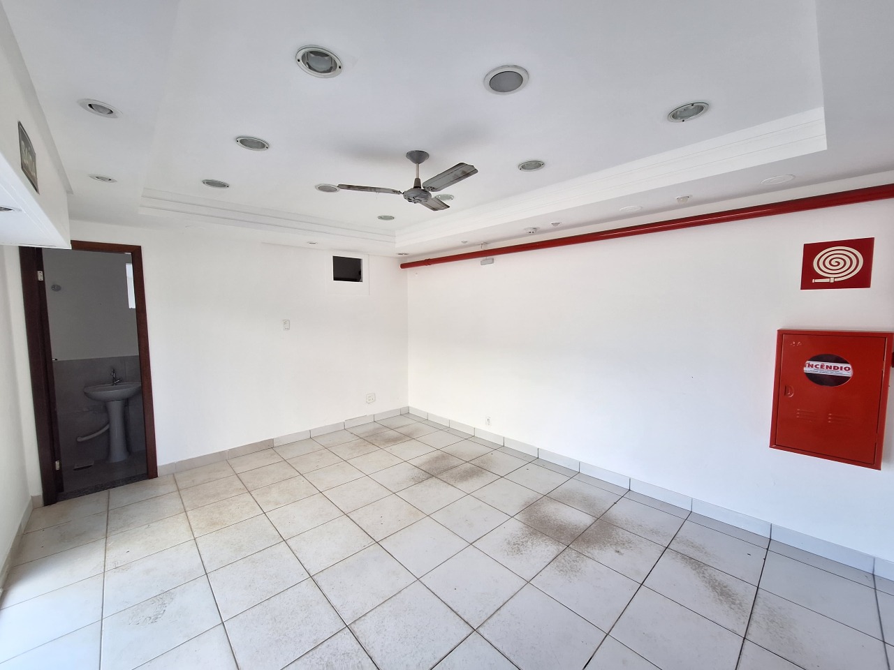 LOJA para aluguel no CENTRO: 