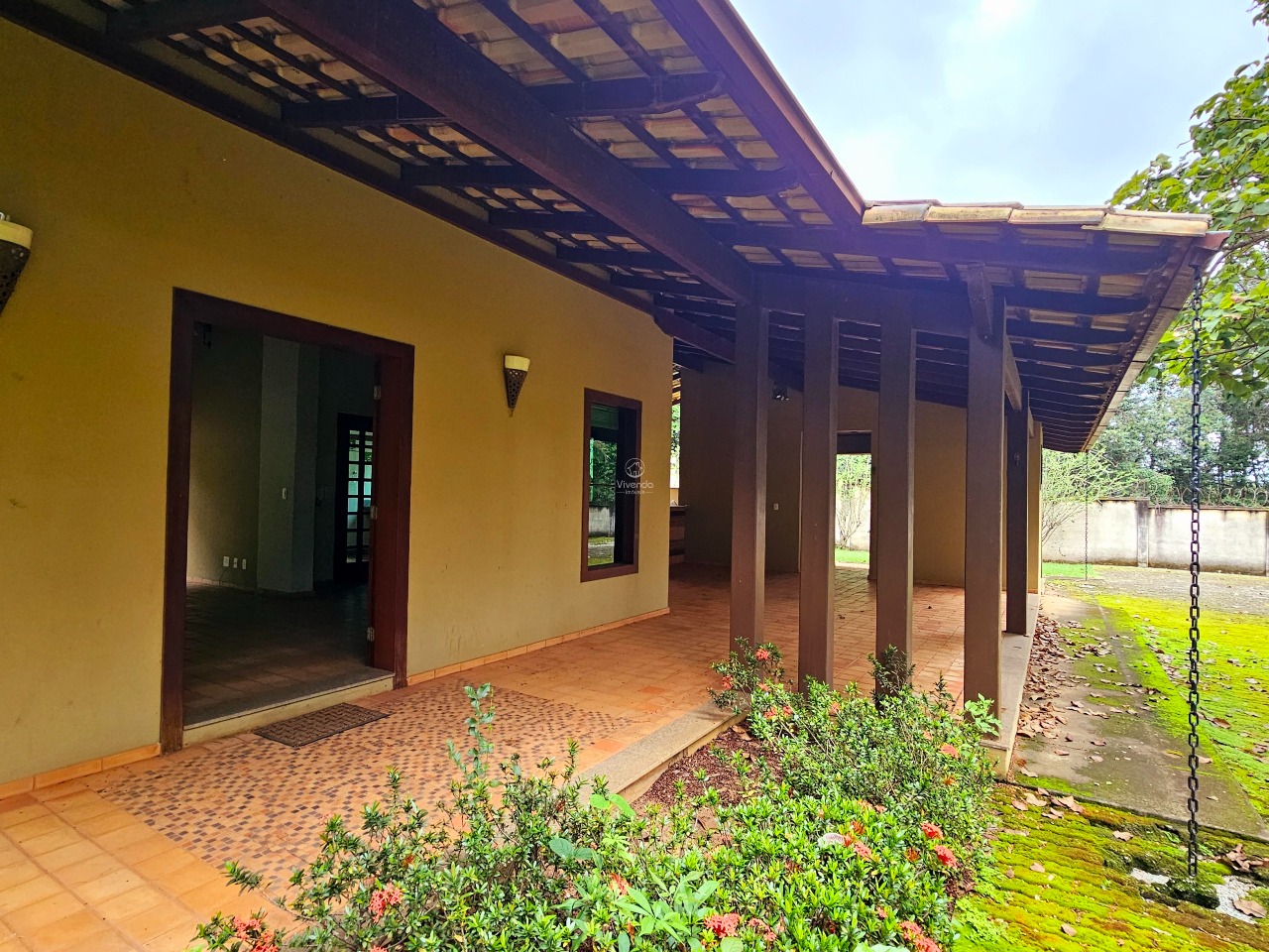 CASA à venda no COND. RECANTO DO LAGO: 