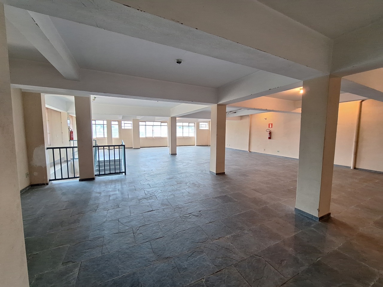 LOJA para aluguel no GRAÇAS: 