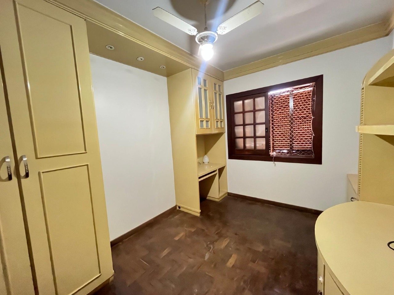 CASA à venda no CERQUEIRA LIMA: 