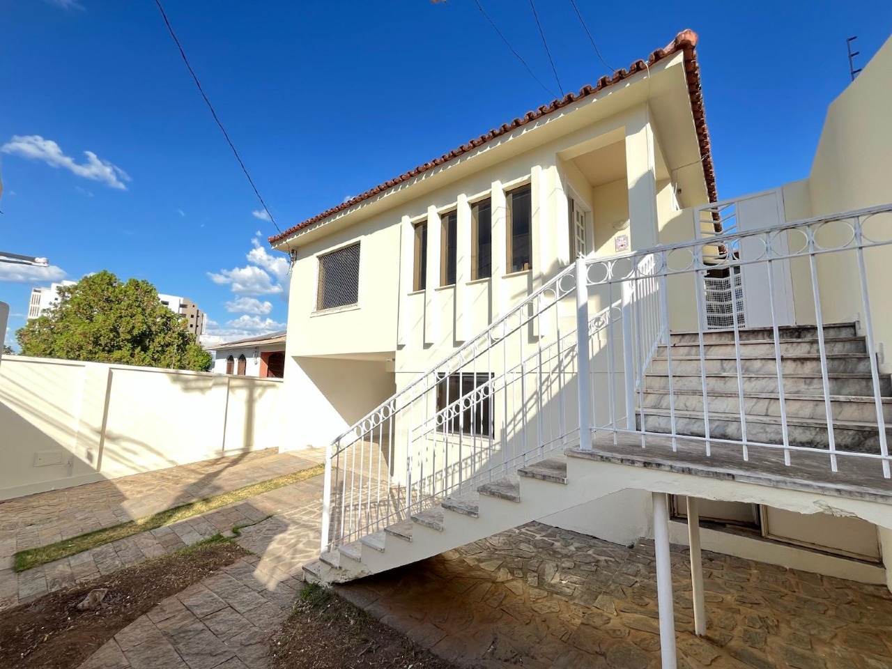 CASA à venda no CERQUEIRA LIMA: 