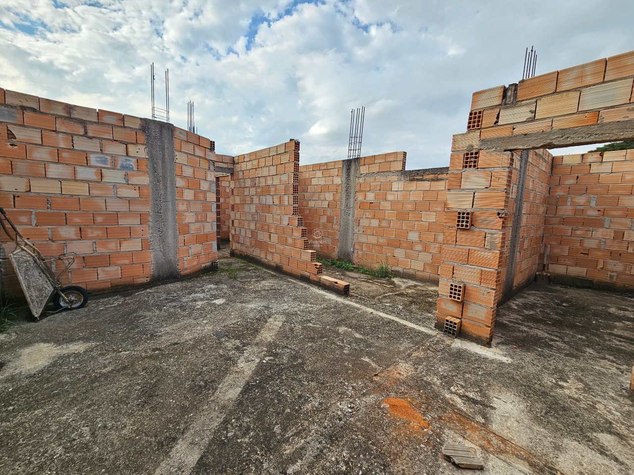 LOTE à venda no COND. ALPHAVILLE: 