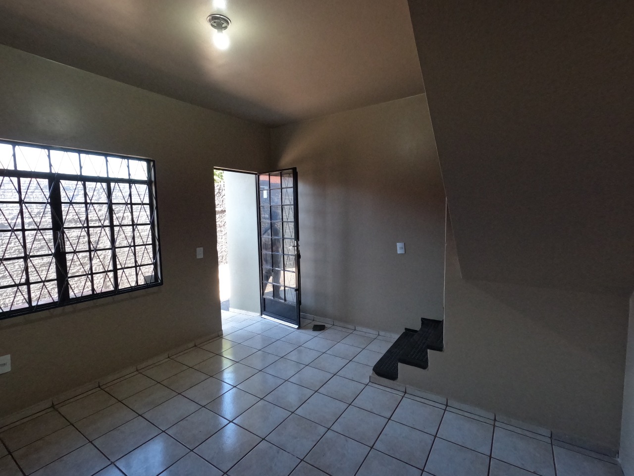 Sobrado para aluguel no Universitário: 