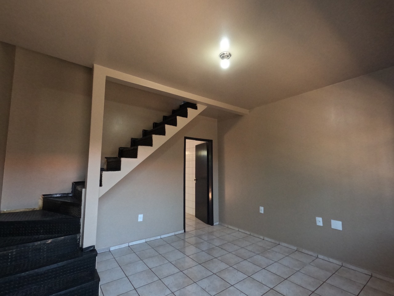 Sobrado para aluguel no Universitário: 