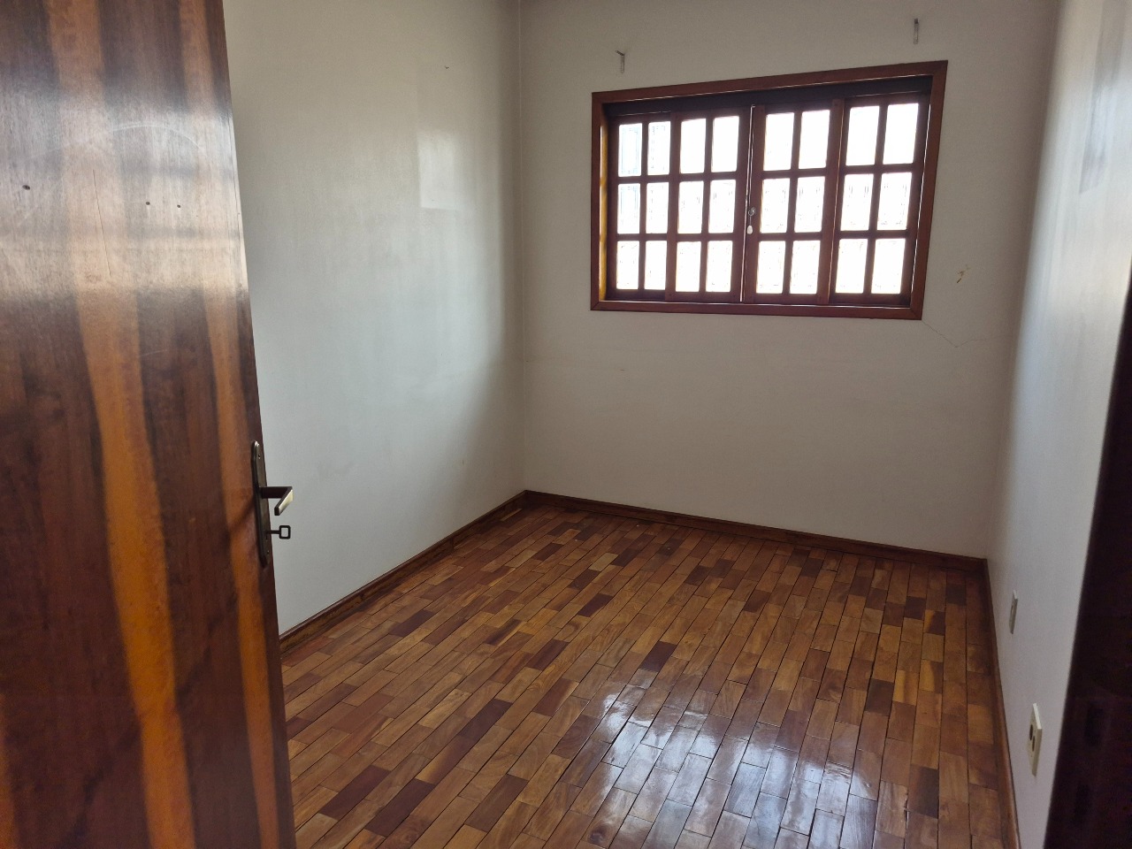 Sobrado para aluguel no Neva: 