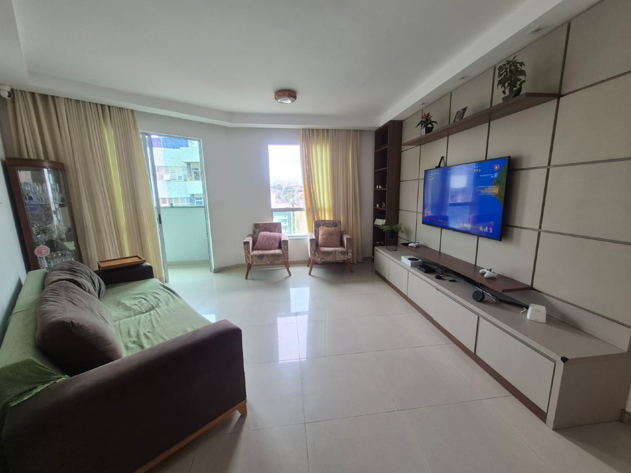 Imagem do imóvel Área privativa para aluguel, 4 quartos, 1 suíte, 3 vagas, Buritis - Belo Horizonte/MG