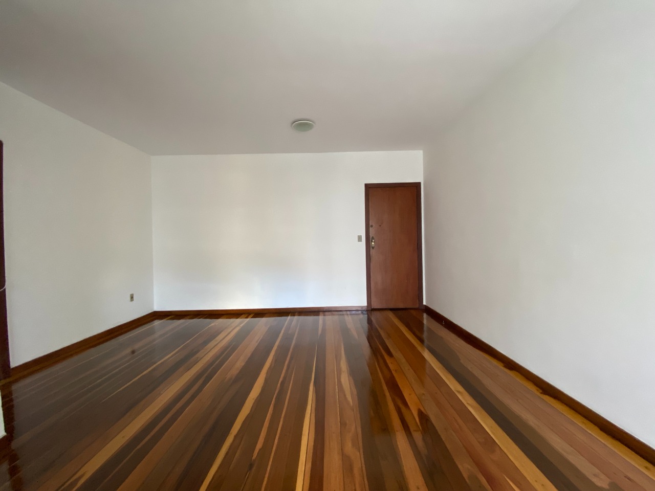 Imagem do imóvel Apartamento para aluguel, 3 quartos, 1 suíte, 2 vagas, Estoril - Belo Horizonte/MG