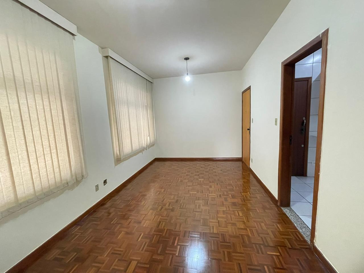 Imagem do imóvel Apartamento para aluguel, 3 quartos, 1 suíte, 2 vagas, Buritis - Belo Horizonte/MG