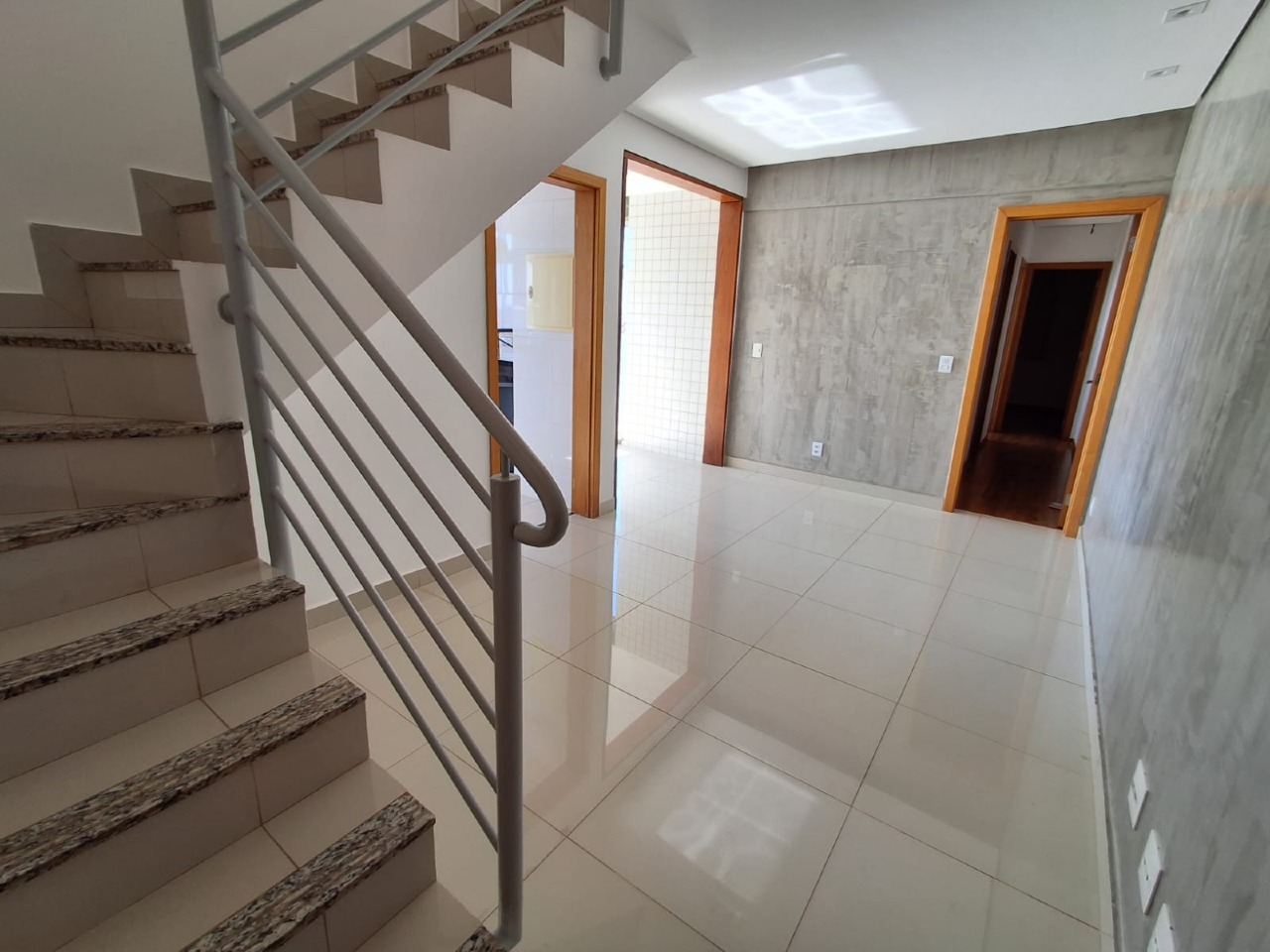 Imagem do imóvel Cobertura à venda, 2 quartos, 1 suíte, 3 vagas, Buritis - Belo Horizonte/MG