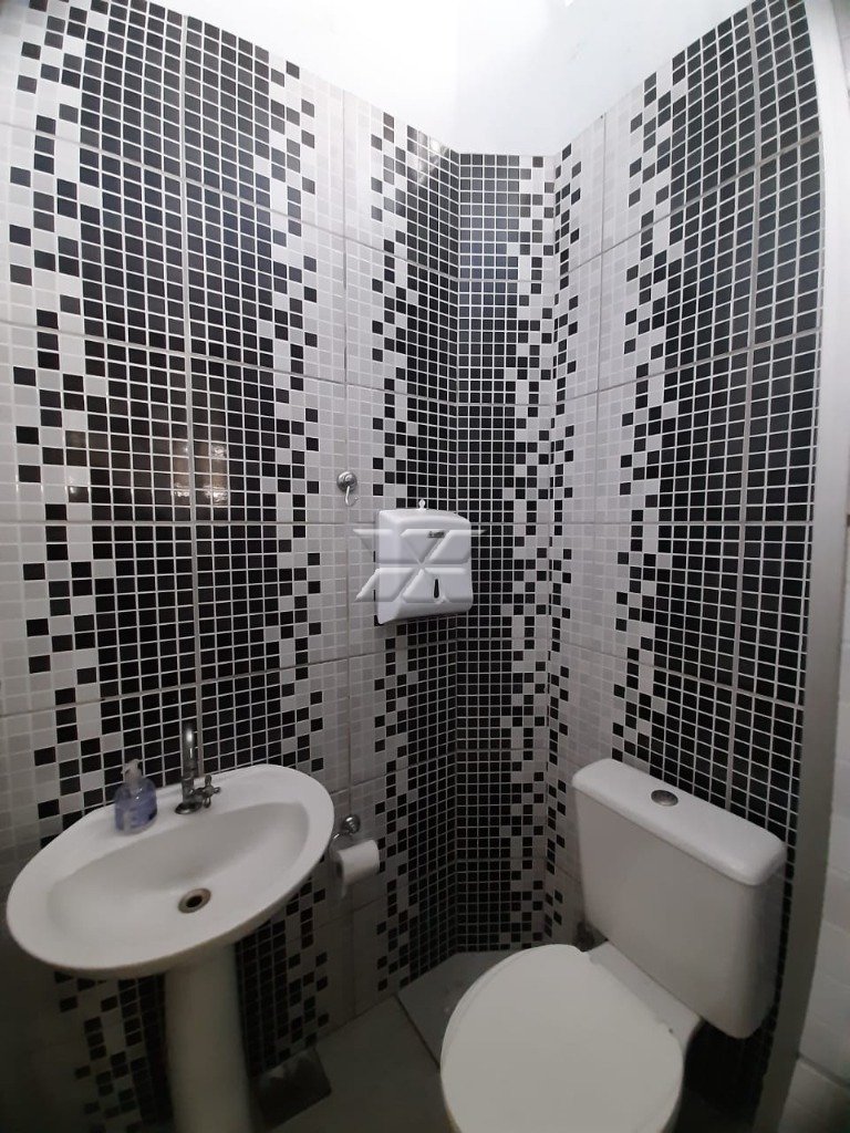 Barracão/Galpão à venda no Jardim Paulista: Banheiro galpão