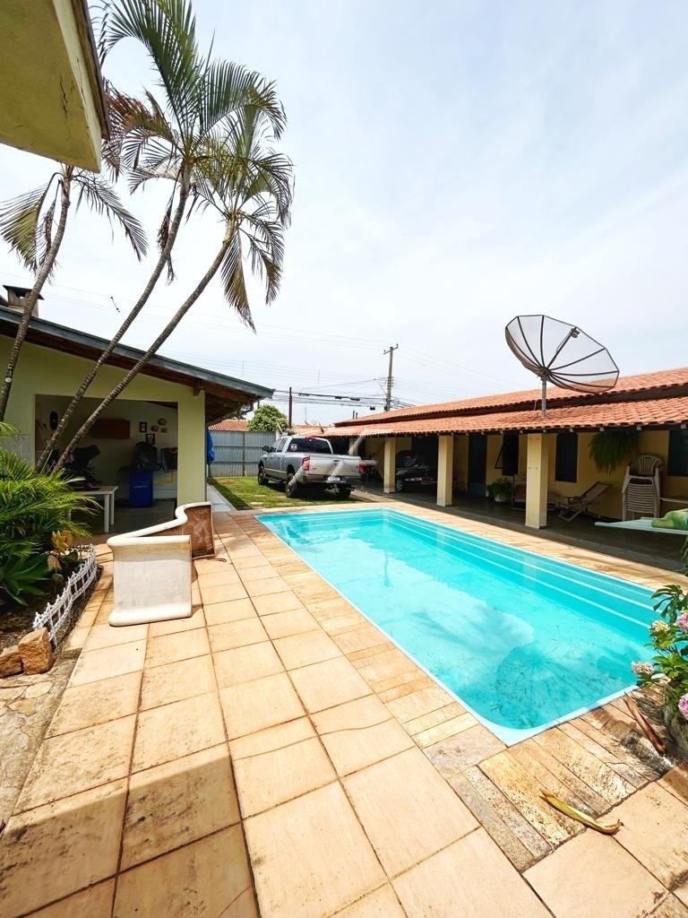 Casa à venda no Jardim Novo II: Piscina