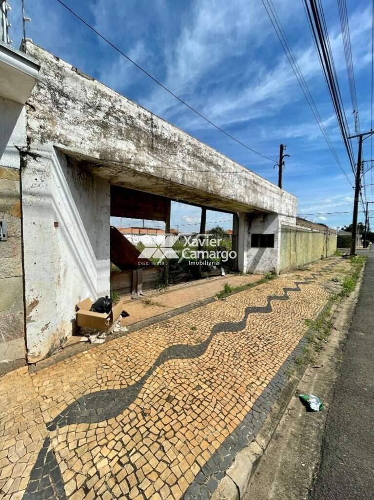 Terreno/Área à venda no Vila Indaiá: Fachada pela rua