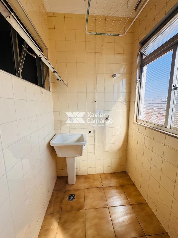 Apartamento à venda no Zona Central: Área de serviço