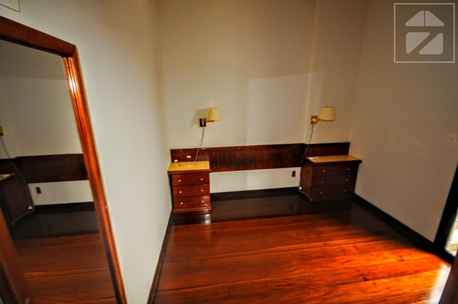 Apartamento em Cambuí, Campinas - SP | Zelo Imóveis: 