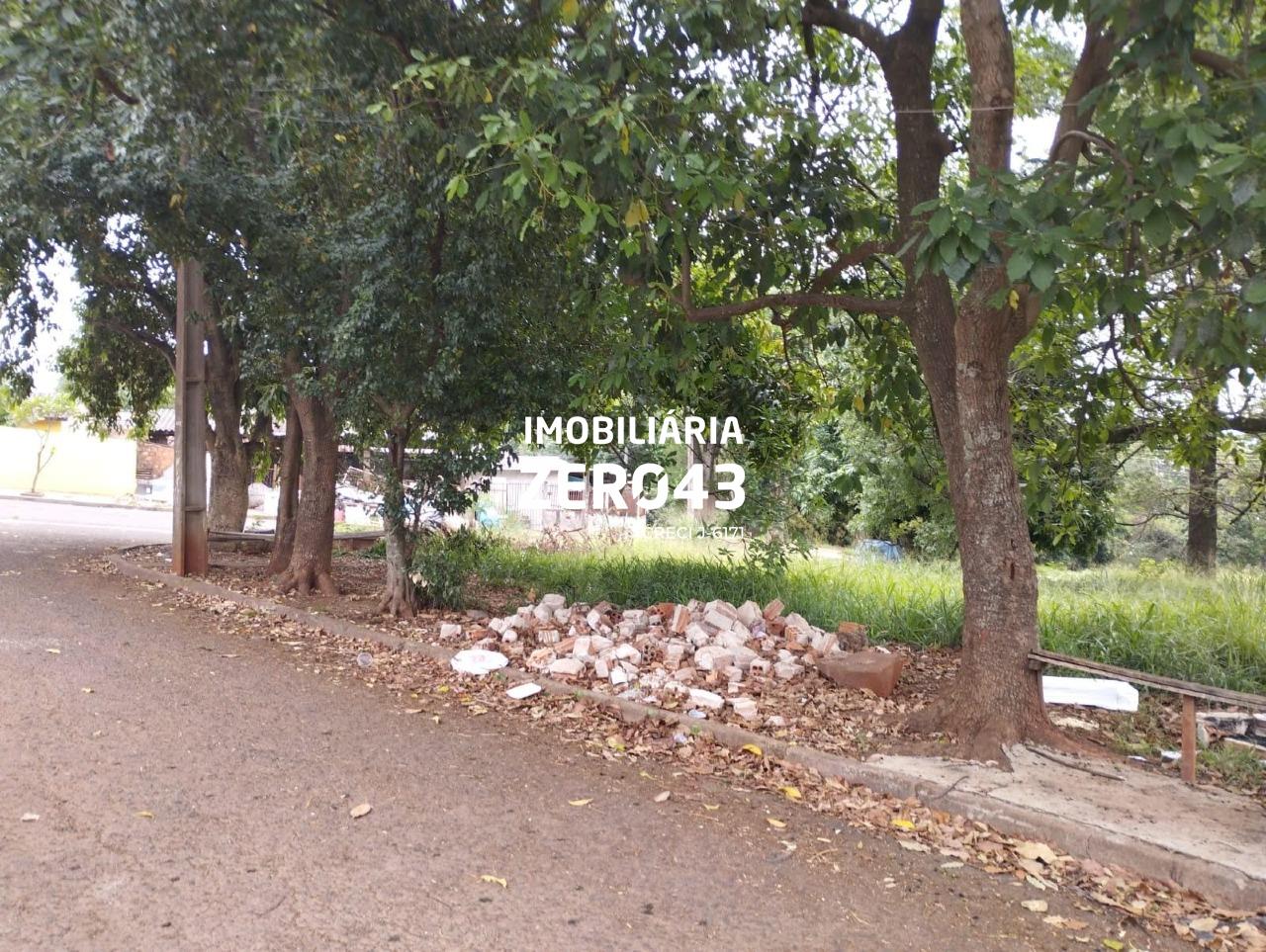 Terreno |  | | à venda | Conjunto Habitacional Maria Cecília Serrano de Oliveira | Londrina: 